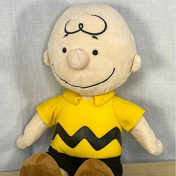 Charlie Brown Plush Toy - Picture 1 of 5